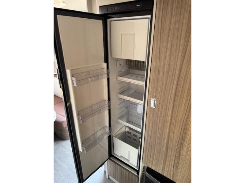 Bürstner Averso Harmony Line 465 TS mover airco fietsenrek  foto: 16