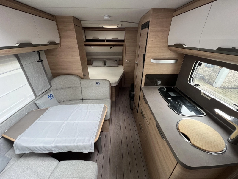 Knaus Sudwind 60 Years 550 FSK Mover, Nieuwe voortent  foto: 3