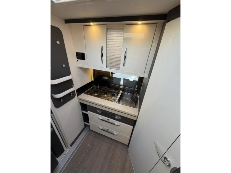 Hobby Excellent 460 SL Incl. Mover en Voortent  foto: 18