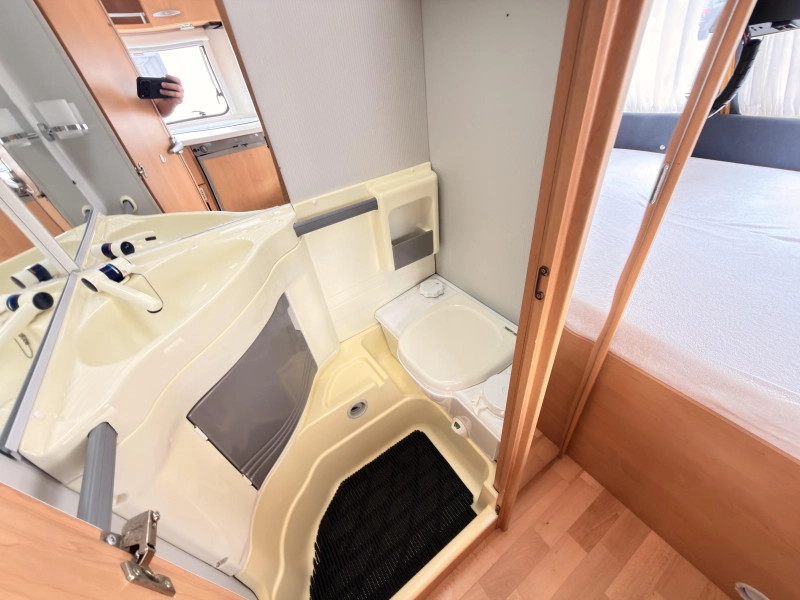 Knaus Sudwind 420 QD Airco+fietsdrag+mover  foto: 9