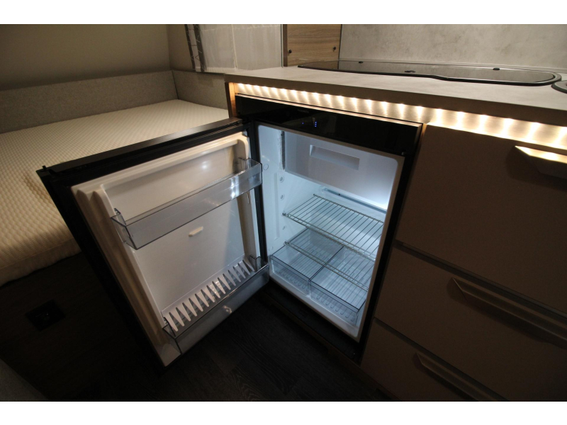 Knaus Sport 420 QD Mover, Thule 6300  foto: 10