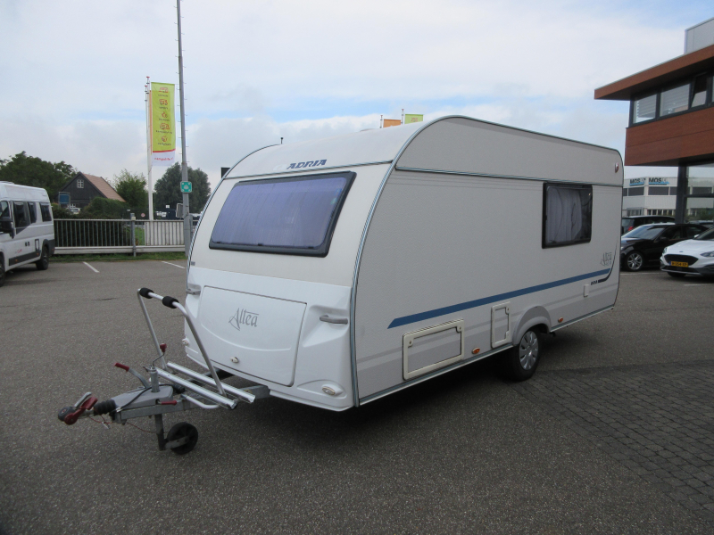 Adria Altea 462 PK LICHTGEWICHT EN VOORTENT  foto: 20