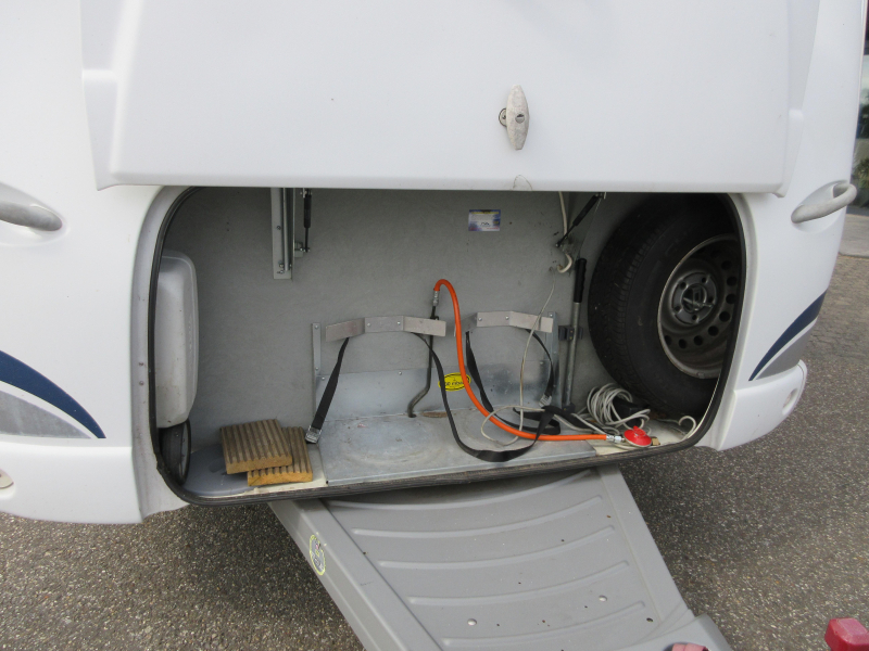 Dethleffs Camper 440 DB DWARSBED EN MOVER  foto: 23