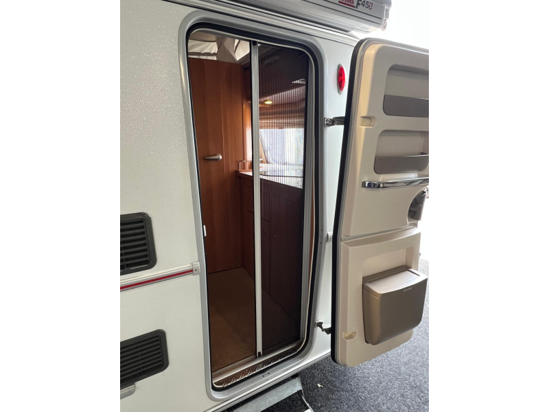 Eriba Touring Triton 420 mover, luifel, fietsenrek  foto: 10