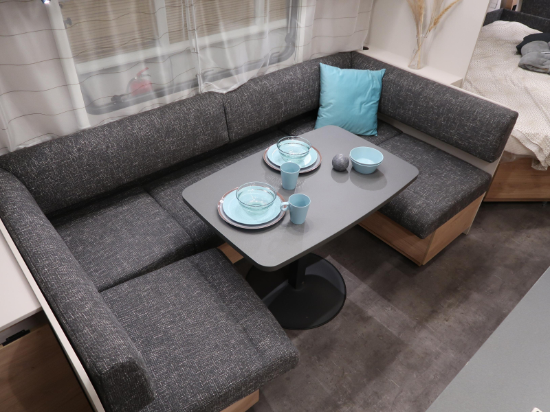 Dethleffs Camper 560 FMK STAPELBED EN RONDZIT! 