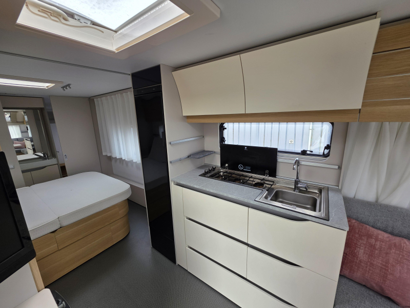 Adria Adora 613 UT Isabella voortent  foto: 9