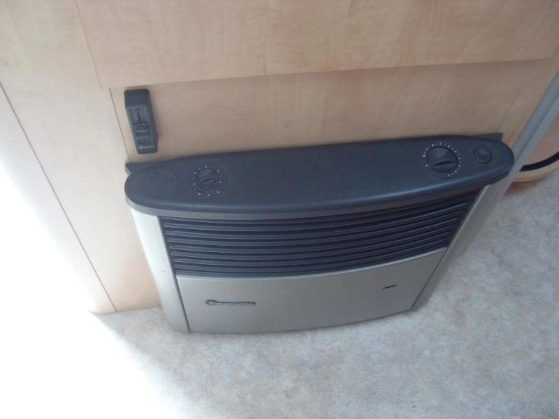 Kip Grey Line 47 TDB met Mover  foto: 5