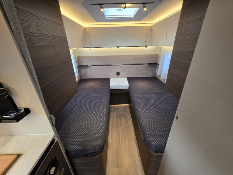 Adria Alpina 583 UL  foto: 18
