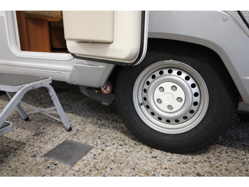 LMC Musica 470 D Mover Voortent Fietsenrek  foto: 19