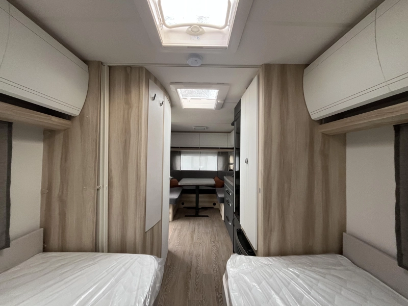 Hobby De Luxe 540 UL 1800kg-bedvebred-reswiel 