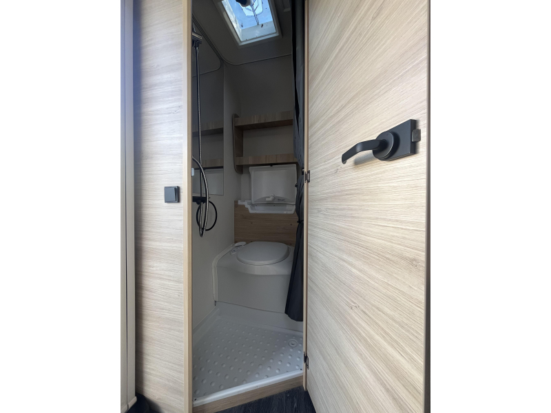 Sterckeman Easy Comfort 390 CP mover en cassetteluifel  foto: 9