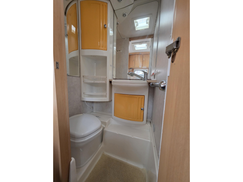 Dethleffs Camper 430 DB  foto: 9
