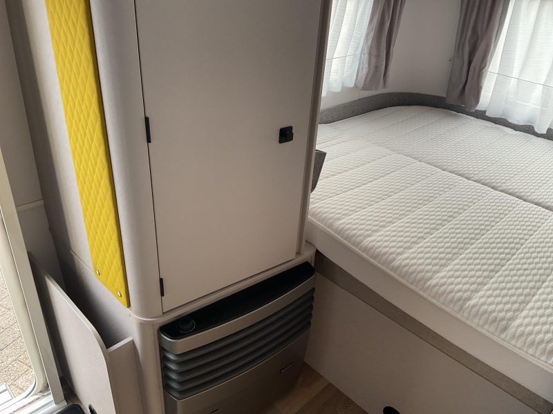 Eriba Touring 310 Urban Memphis design pak.  foto: 8