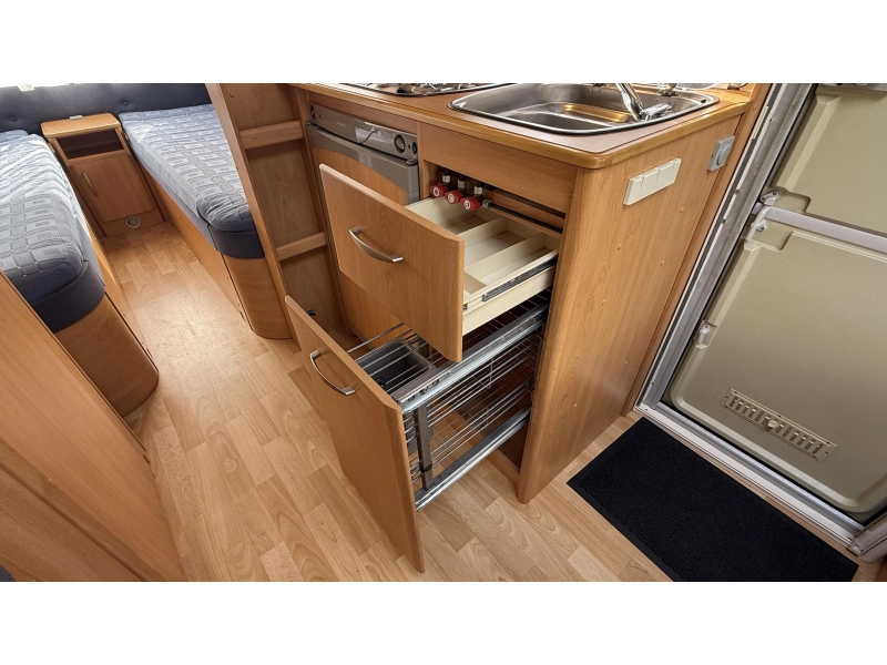 Knaus Sudwind 500 EU enkele bedden rondzit  foto: 9