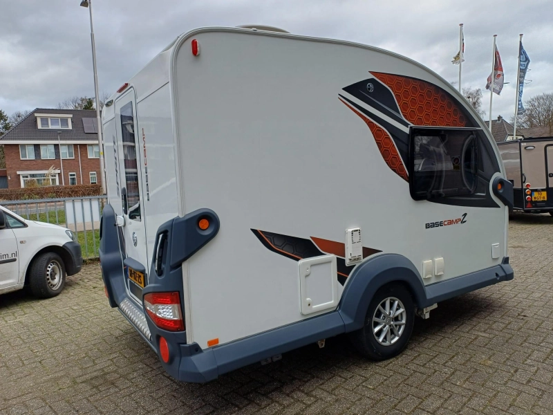 Sprite Basecamp 2 mover + voortent  foto: 2