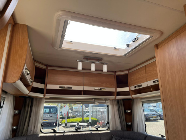 Knaus Südwind 500 EU Silver Selection | Elektrische Luifel | Vol Automatische Mover | Alko ATC Systeem | Boiler | Enkele bedden | Rondzit foto: 9