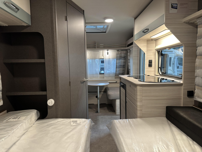 Dethleffs C'Joy 460 LE voortent | ex-verhuur  foto: 17