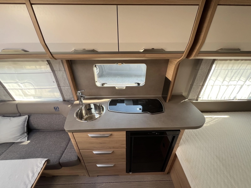 Knaus Sudwind 60 Years 450 FU voortent audioinstallatie  foto: 6