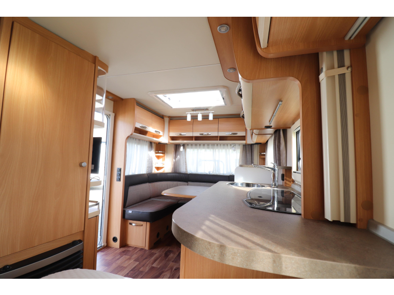 Knaus Sudwind Silver Selection 450 FU Mover Vloerverwarming  foto: 18