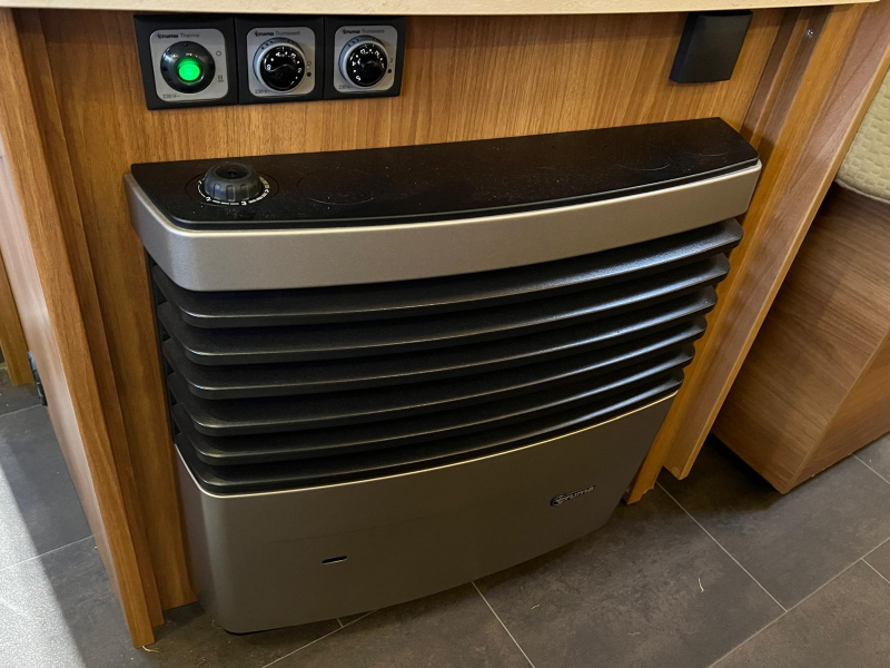 Dethleffs Nomad 520 RET Lengtebedden,Mover, Airco  foto: 15
