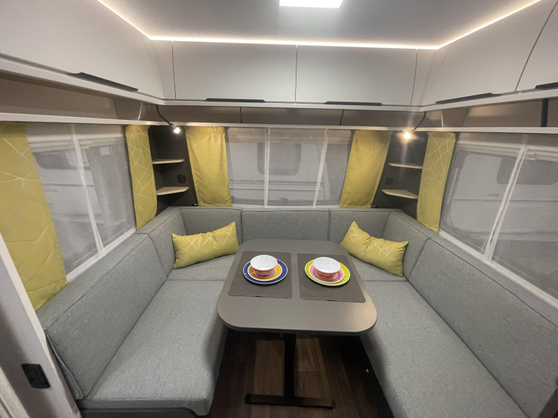 Fendt Apero 495 SFB +2000kg+tapijtset+Decopak  foto: 4