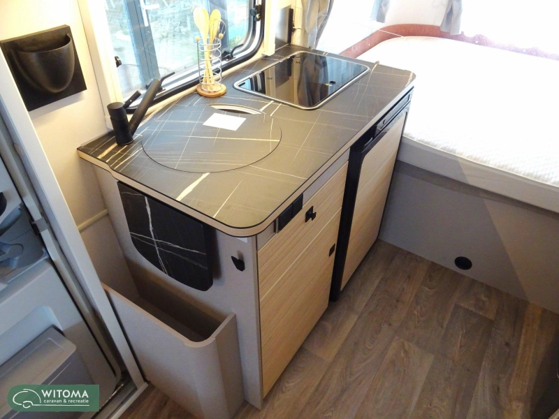 Eriba Touring 530 sale voordeel € 2.550,-  foto: 10