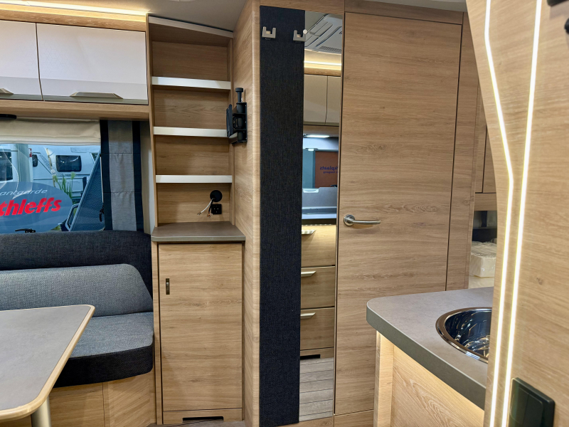 Knaus Sudwind Black Selection 460 EU Zomer Airco Actie!  foto: 13