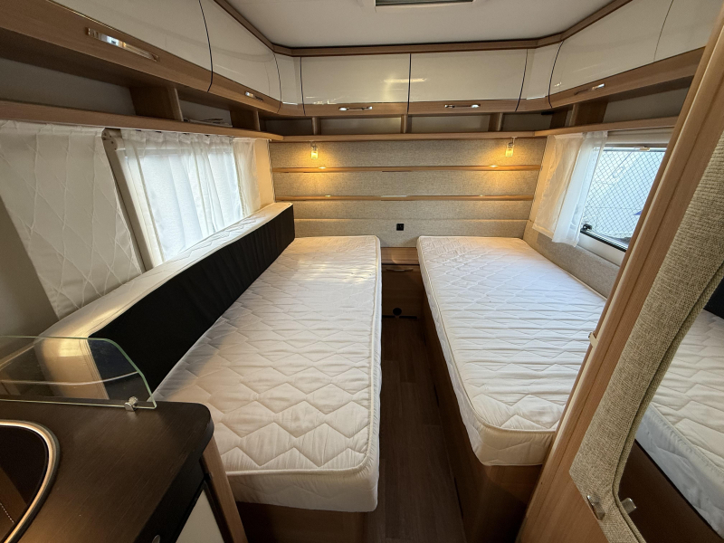 LMC Musica 490 E 2 BEDDEN RONDZITMOVER TOP  foto: 9