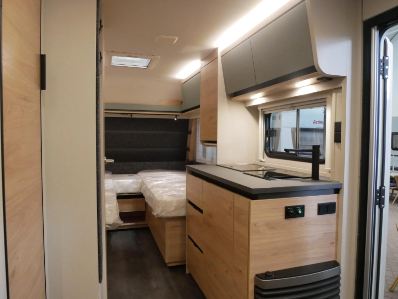 Dethleffs Camper 460 EL GRATIS MOVER en AIRCO  foto: 6