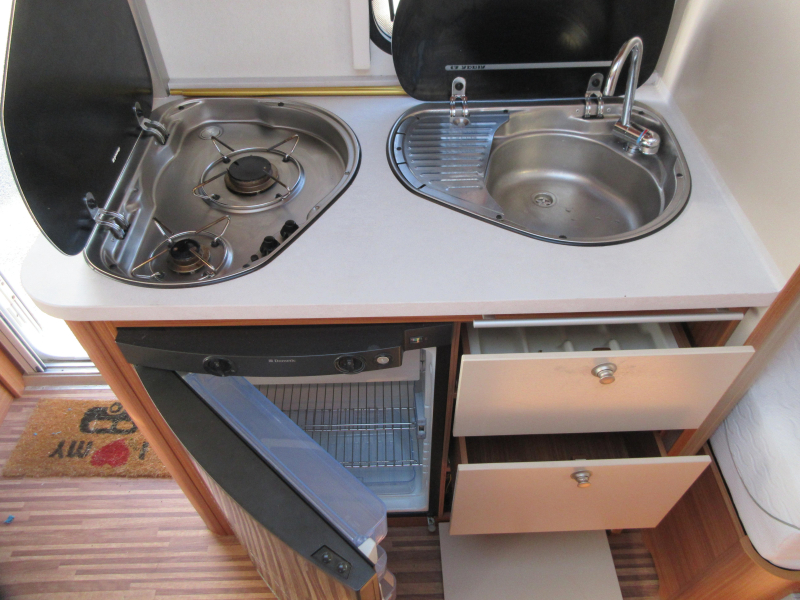 Adria Adora 492 UL MET MOVER & DAKVENTILATOR  foto: 8