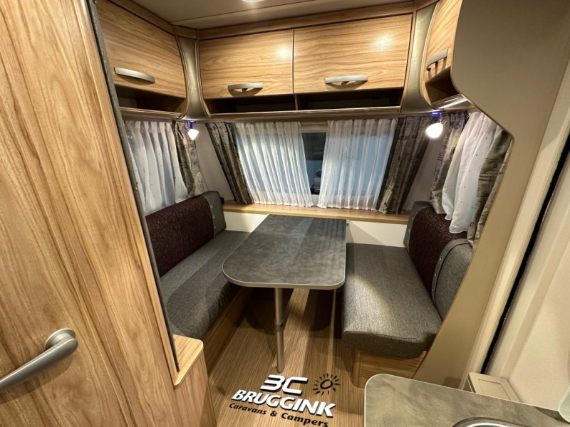 Eriba Nova Light 442 - SPECIALE AANBIEDING!  foto: 2