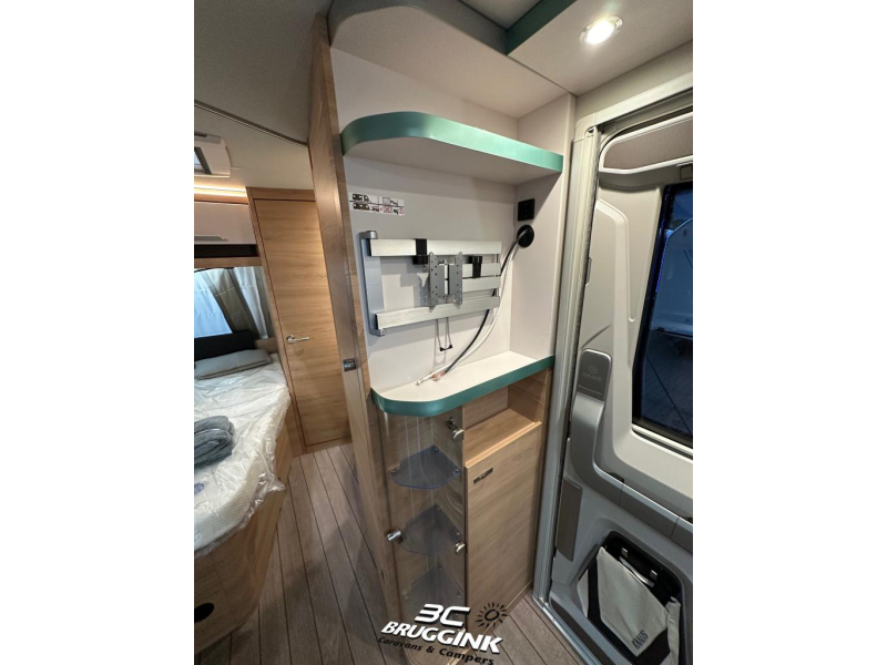 Knaus Sudwind 60 Years 450 FU FRANS BED EN RONDZIT  foto: 5