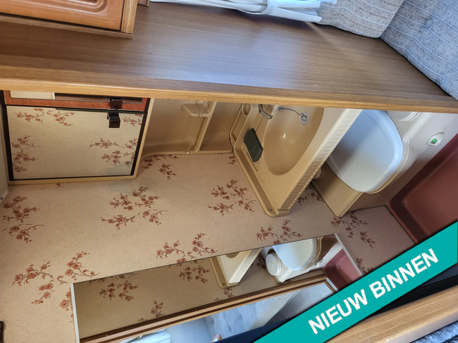 Hobby 420 Prestige incl. voortent foto: 8