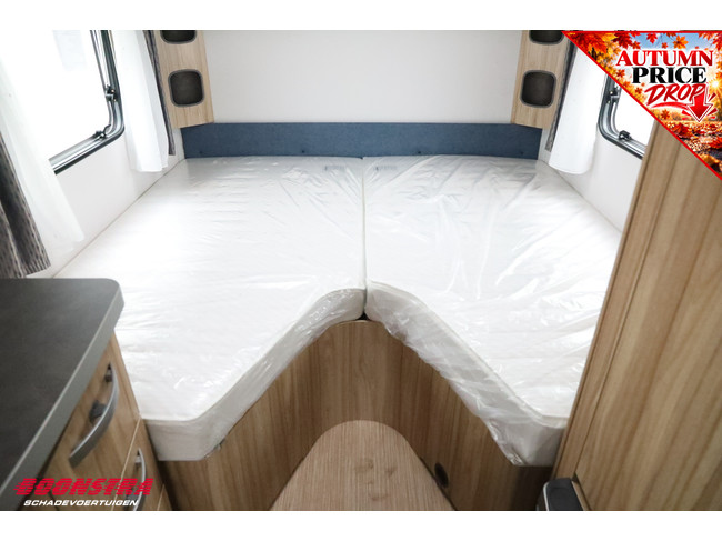 Eriba Nova Light 442 Elegance Luifel Middenkeuken Lengtebed LMV foto: 13