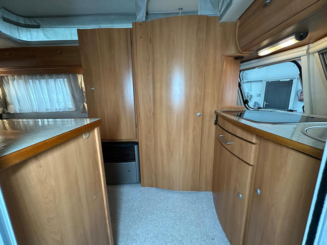Eriba Touring Triton 420 GT foto: 3
