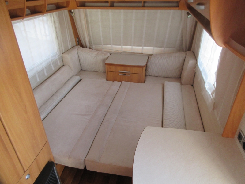 Eriba Nova GL 390 COMPACT MET EINDKEUKEN 