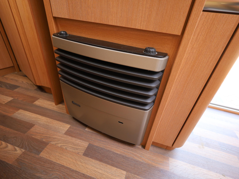 Knaus Sport 450 FU inclusief voortent  foto: 13