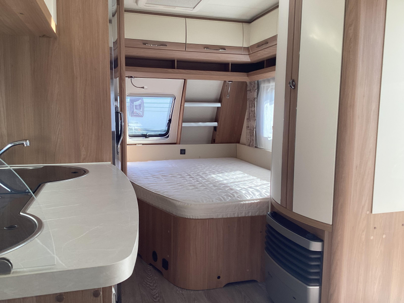 Hobby De Luxe 460 UFE omnistor  foto: 18