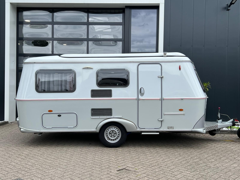 Eriba Touring 550 topstaat, luifel 