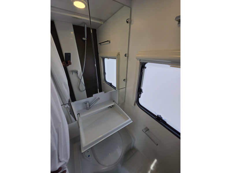 Adria Altea 492 UL Rondzit enkele bedden '18  foto: 19
