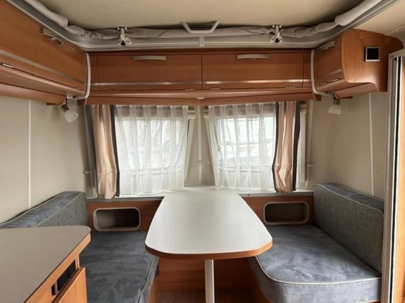Eriba Touring Triton 418 UNICO VOORTENT 