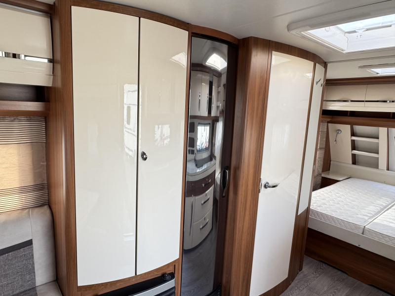 Hobby Excellent 540 UFF -rondzit-queensbed  foto: 6