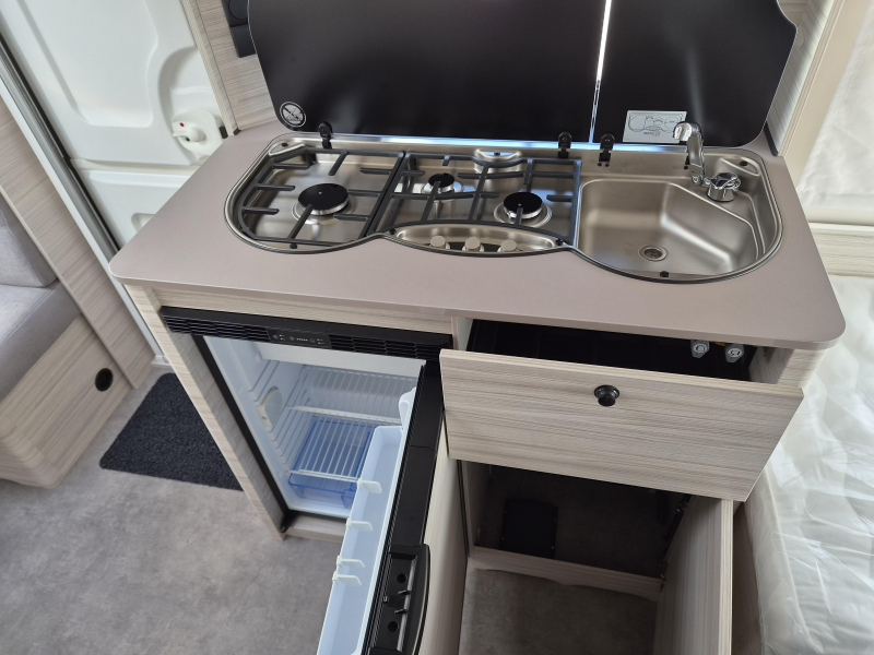 Dethleffs C'Joy 460 LE - Enkele bedden -  foto: 9