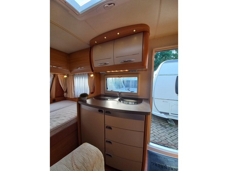 Hobby De Luxe 400 SF voortent-luifel-mover-etc  foto: 10