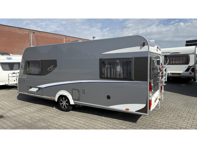 Bürstner Averso Fifty 500 TL enkele bedden rondzit  foto: 14