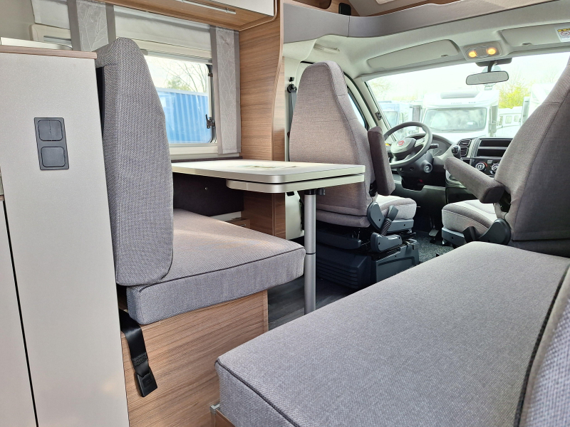 Knaus L!ve Ti 650 MEG 160PK-AUTOMAAT-698CM 