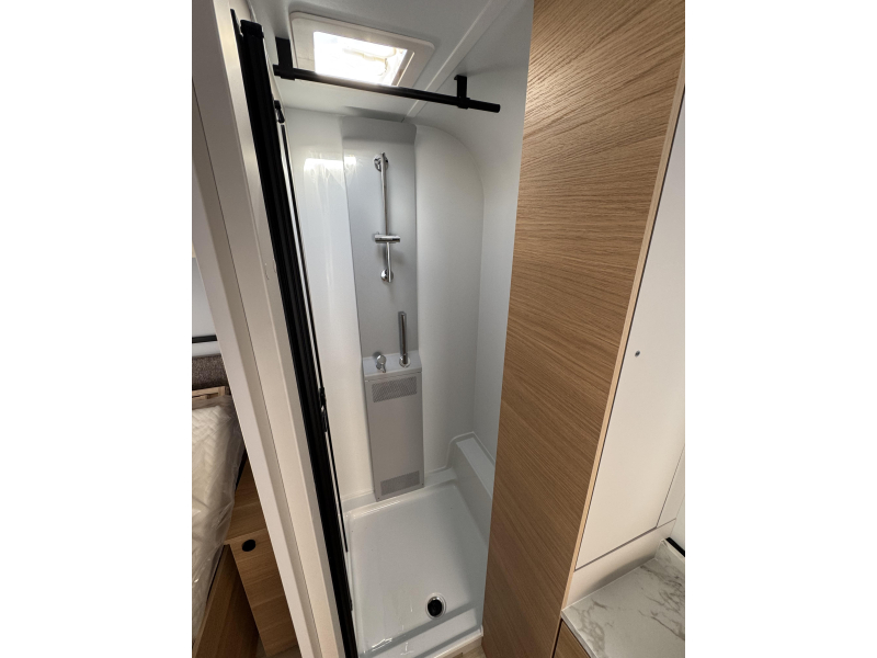Adria Adora 613 UT Alde verwarming  foto: 16