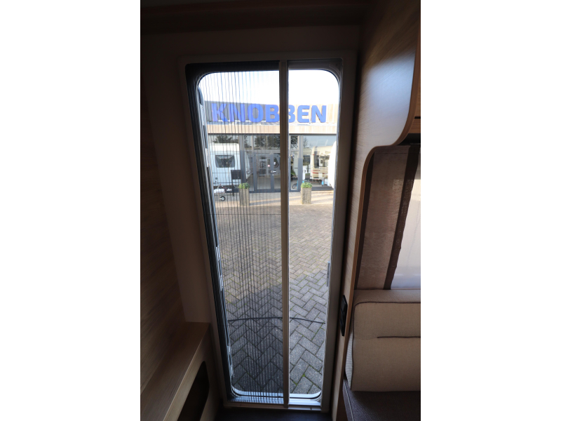 Weinsberg CaraOne Edition HOT 450 FU MODEL 2027 - 771 VLOER  foto: 17