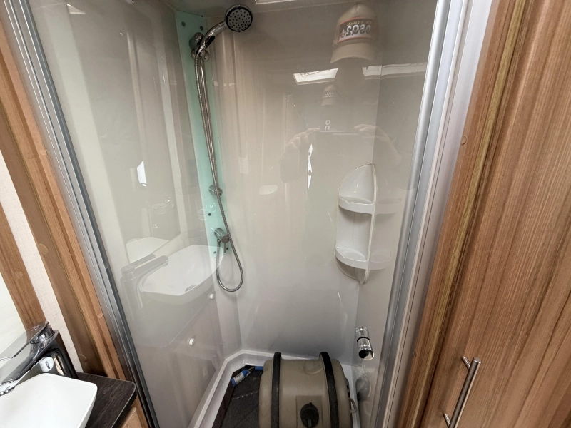 Elddis Crusader Solano 462 Mover voortent. Enkel bed  foto: 12