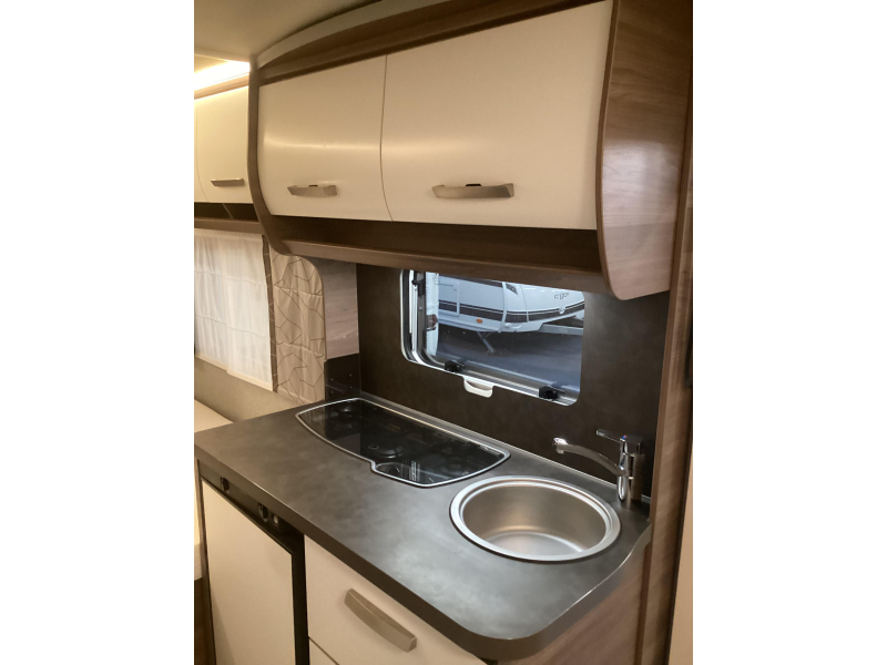 Knaus Sport 460 EU mover/omnistor 